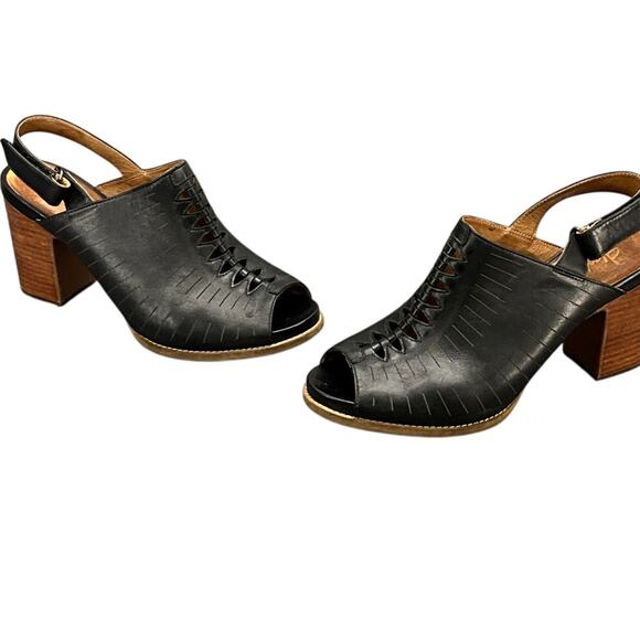 Clarks Artisan Briatta Slingback Black Leather Block-Heel Peep Toe Mule 10M - Picture 7 of 11